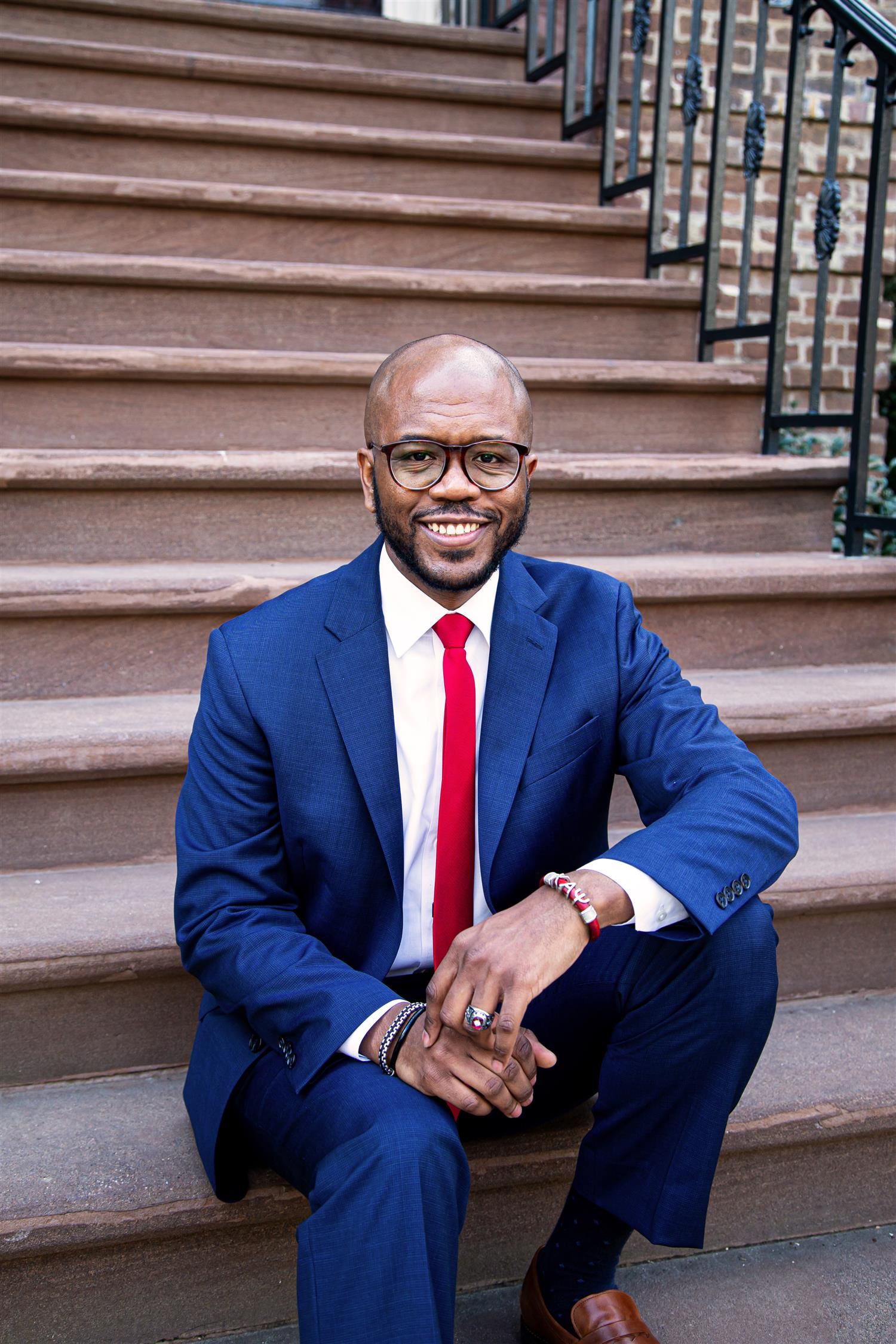 Anthony Dixon