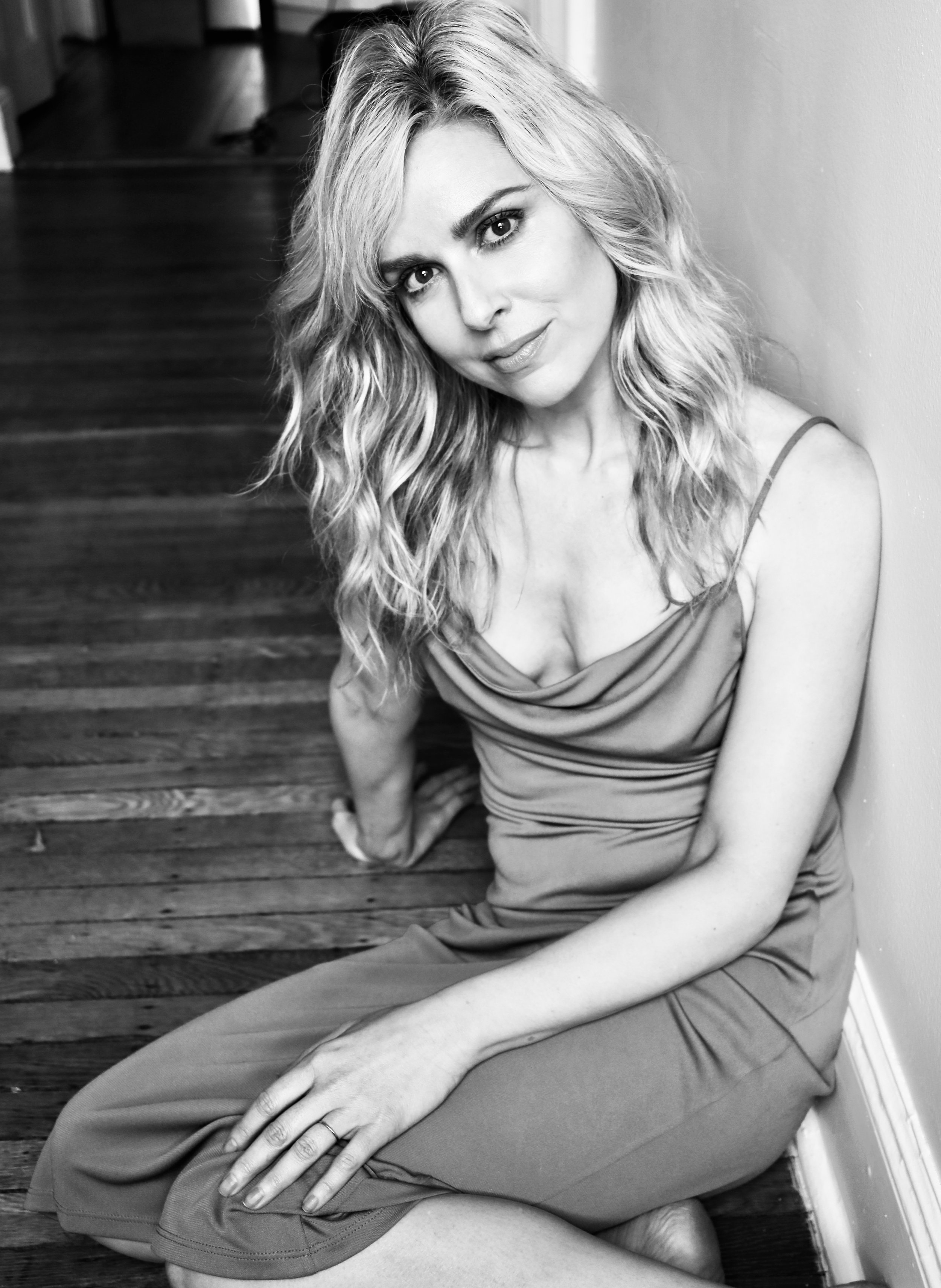 Cara Buono