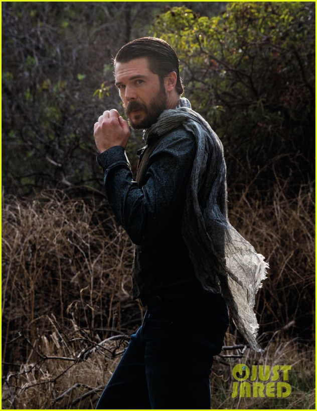 Charlie Weber