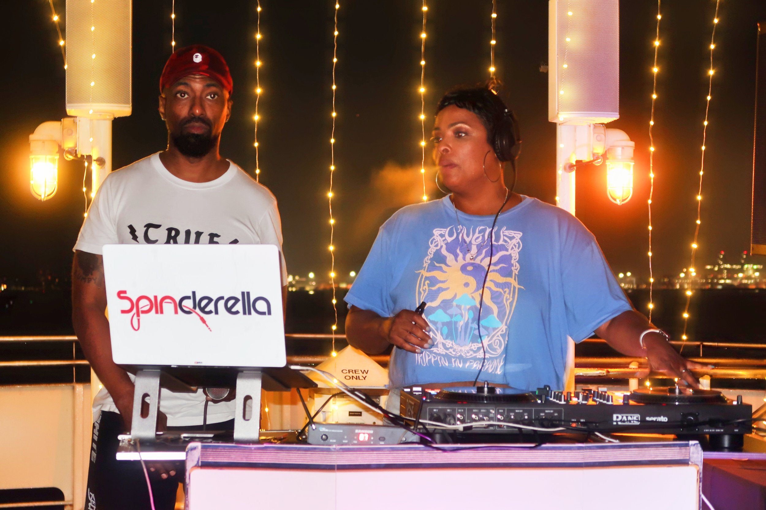 DJ Spinderella