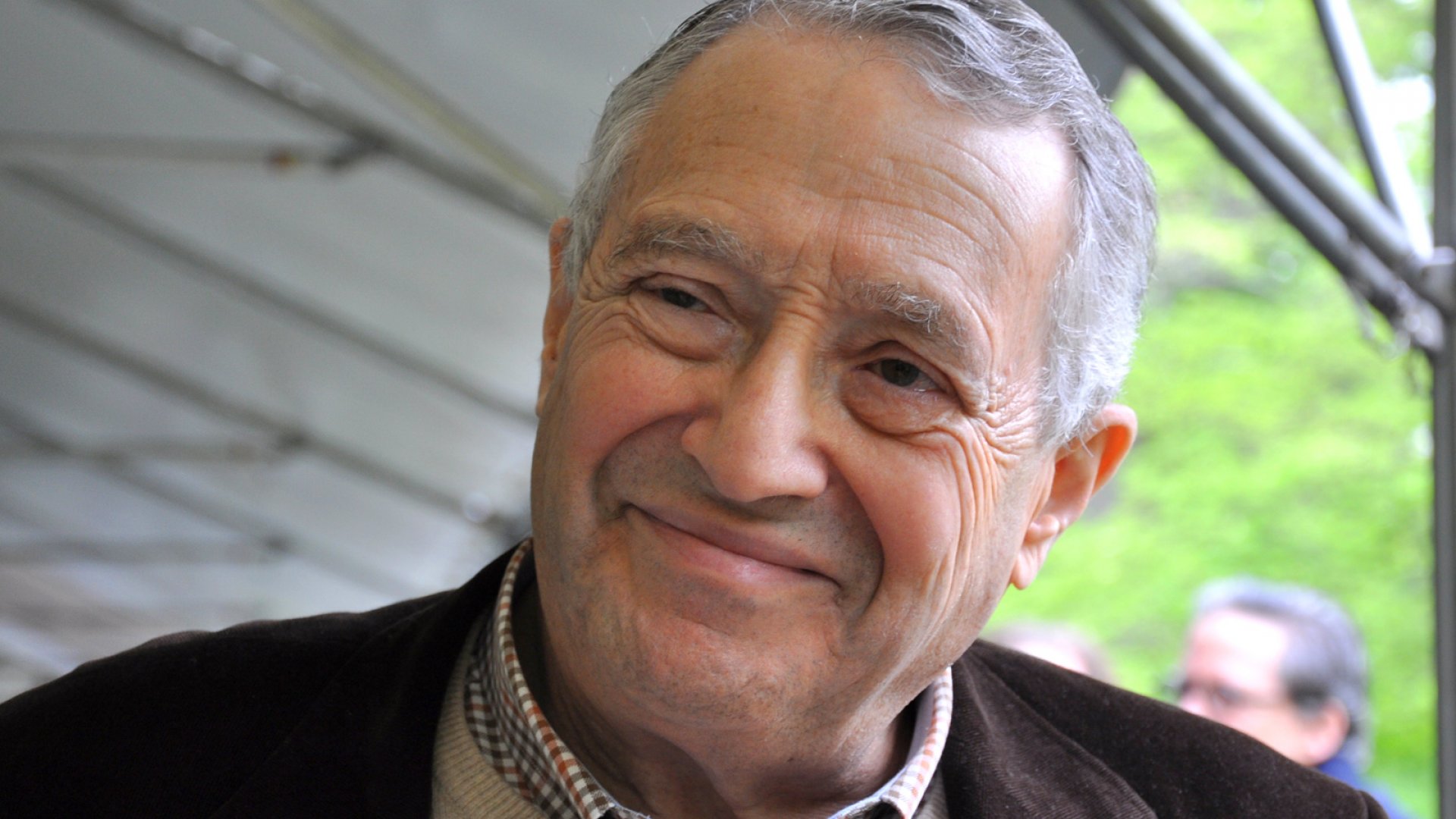 Gordon Segal